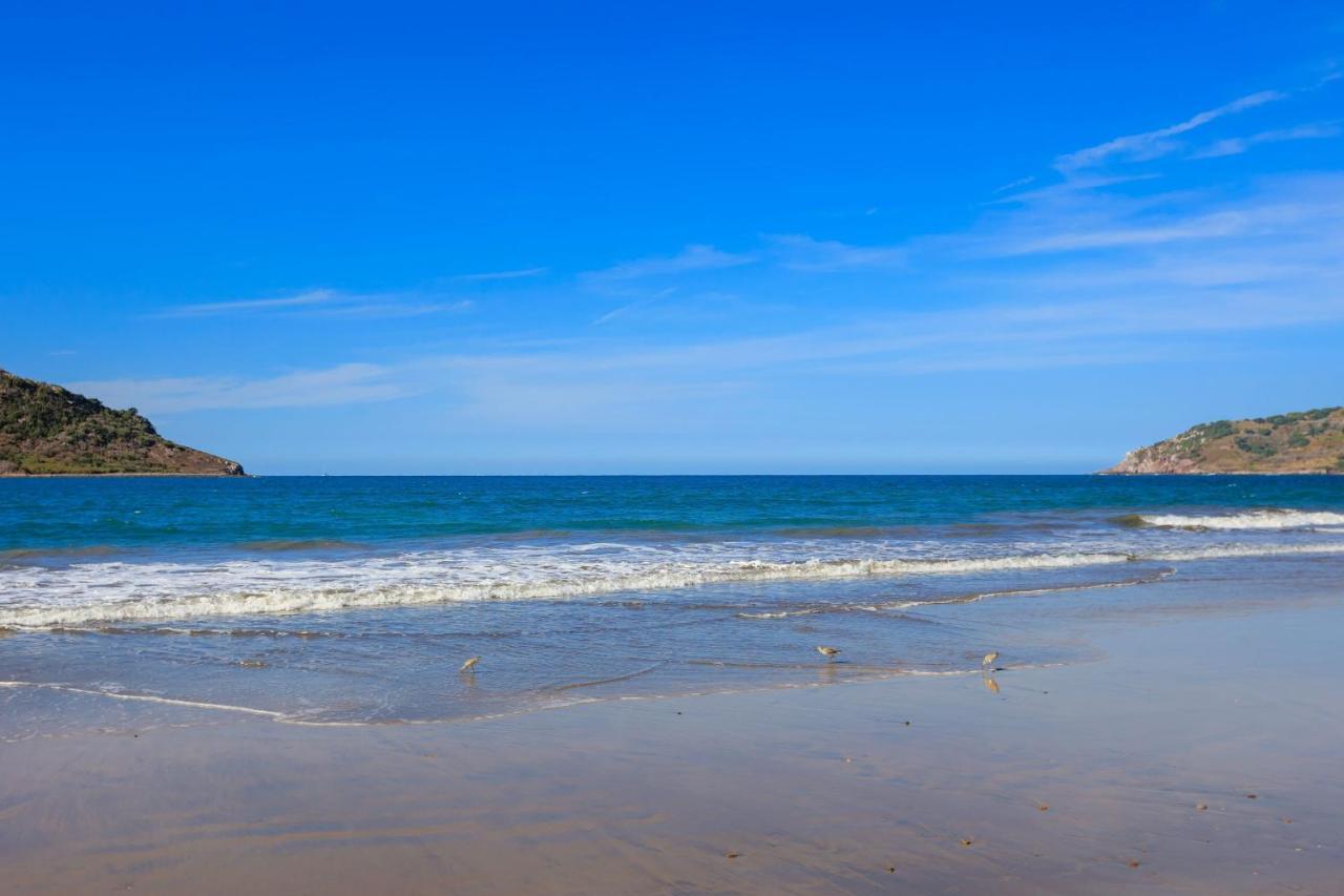 Courtyard By Marriott Mazatlan Beach Resort Exterior foto